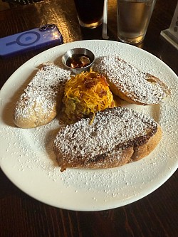 Les Crêpes French Toast